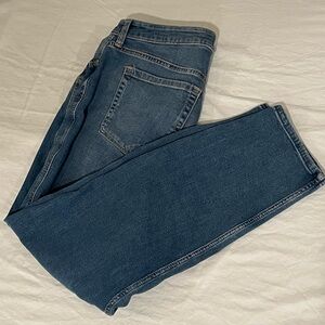 Abercrombie & Fitch The Mom High Rise Jean Size 32 | 14R